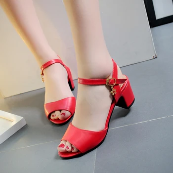 2016 summer Casual Women Shoes buckle strap Square heel med heel Solid color Soft leather Open-toed sandals big size 33-43 T612