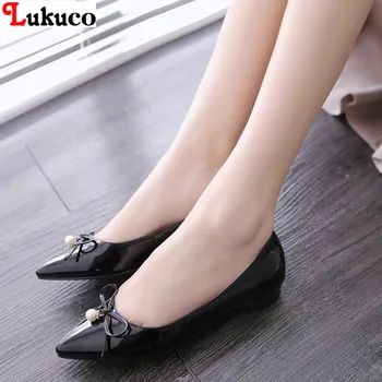 Slip-on Mature style Pu lady shoes plus size 40 41 42 43 44 45 46 47 Bowtie design spring&summer&autumn shoes
