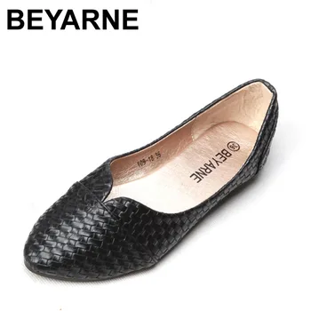 BEYARNE 2017 new European and American women casual shoes retro Punt pointed shoes large size :35-41
