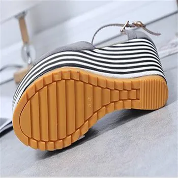 2017 summer new style fashion exposed toes thick soles wedge heel waterproof platform crossed with buckle female sandals