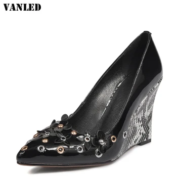 VANLED Rivet Thin Heels Women Pumps 2017 New Genuine Leather Pointed Toe Woman Pumps Shallow High Heels Women Brand Shoes