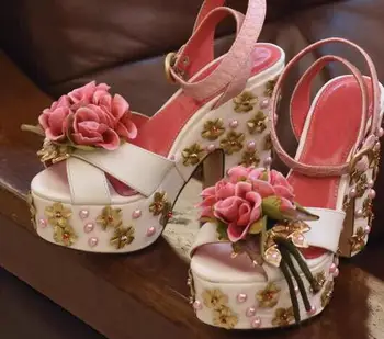 Choudory Brand 2017 Newest Platform Thick Heels sandal rose flower decorations ankle strap shoes metal flower cutouts sandal
