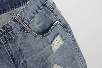 Uwback Women Jeans 2017 New Summer Denim Jeans Woman Ripped Boyfriend Letter Wash Straight Jeans For Women TB1385