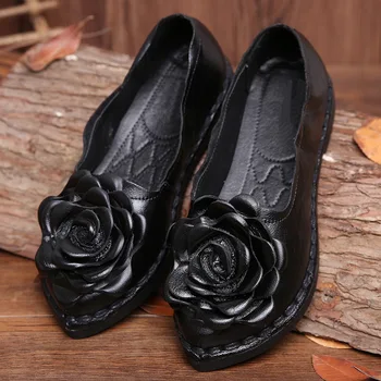 2017 New Vintage Handmade Folk Style Women Flats Casual Shoes Genuine Leather Lady Soft Bottom Shoes for Mother Fashion Loafers