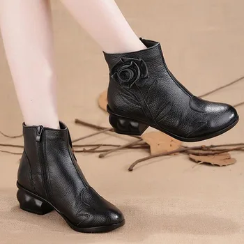 2016 New fashion genuine Leather Winter Boots Women Shoes Handmade Ankle Boots For Women Red And Black square heel mother Shoes