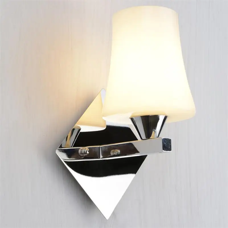 Sconce Wall Lights Modern E27 Plated Chrome Iron Wall Lamp Fashionable Bathroom Stair Classic Lamp Luminaria Indoor Bedside Lamp