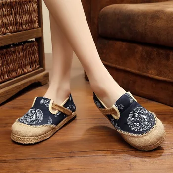 Thailand national shoes hand woven with flat round all-match antiskid overshoes dragon totem