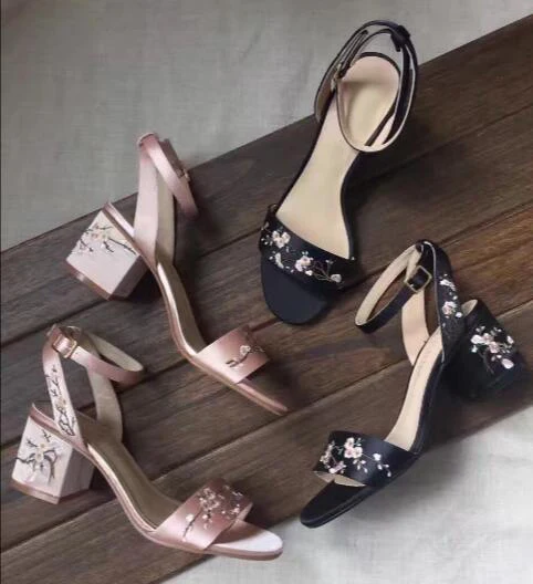 2017 newest ankle strap high heel sandal satin flower embroidery thick heels sandal for woman open toe sexy sandal