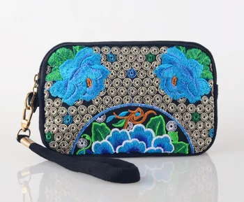 NEW 2016 Wristlet Women Handbag Purse Elegant Handmade Day Clutch Bag National Retro Embroidered Bag with Floral Design
