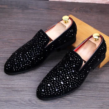 Hot Selling Men Black Leather Shoes Designer Rhinestone Round Toe Slip On Flat Casual Comfort Loafer Shoes Chaussure Size 38-44