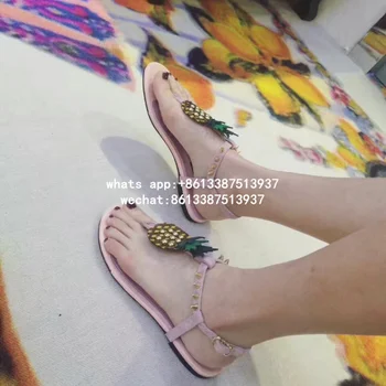 2017 Summer Fashion Women Hot T-straps Iconic Pineapple Motif Clip Toe Spikes Flat Beach Sandals Rivets Casual Sandals Shoes