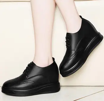 Genuine Leather Brogue Women's Shoes fashion 2017 new Flat Platform Casual shoe women Lace-Up female brogue shoe Increase bottom