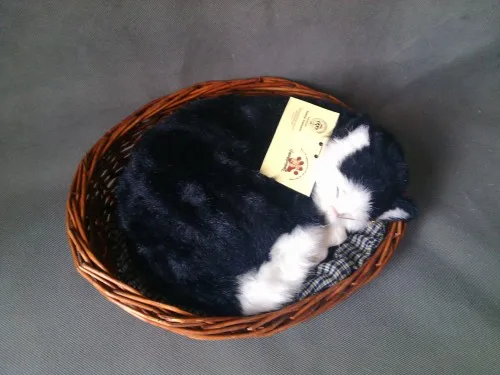 Simulation black sleeping cat,30x24cm breathing cat model with basket,polyethylene&furs toy,prop.home decoration Xmas gift w4198