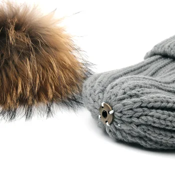 2016 Winter Autumn Fashion Women Knitted Beanies Caps Real Raccoon Fur Pompom Beanie Hats Warm Ladies Caps CP026