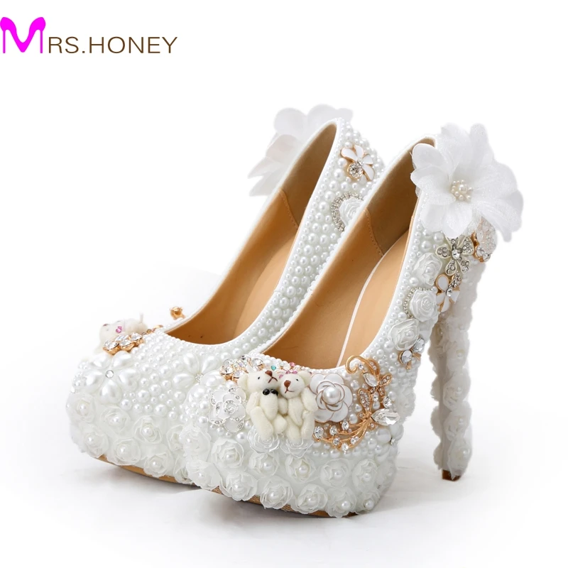 2016 Special Design Wedding Shoes White Pearl High Heel Bride Dress Shoes Lace Flower and Lovely Bear Platform Prom Party Pumps