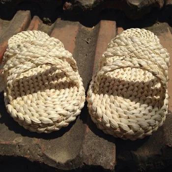 Popular Sale Summer Slipper Daily Shoes Corn Straw Leather Slippers Handmade Folk Craft Straw Sandals Loafers Beach Shoes