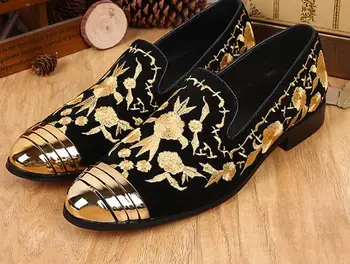 Hot selling unique style men shoes round toe gold string embroidery flat shoes 2017 suede dress shoes party shoes