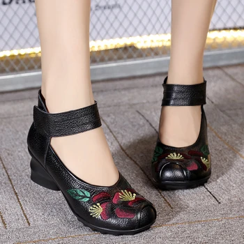 2017 Spring and summer Ethnic Style Handmade Shoes Women Mid Heels Pumps Round Toe High Heels Genuine Leather