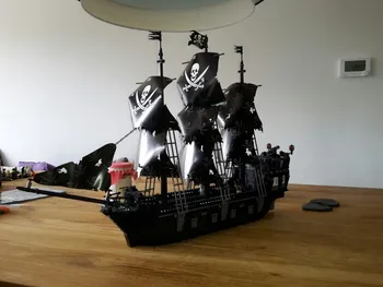 2016 Kazi KY87010 Black Pearl 1184pcs Building Block Pirates Of The Caribbean Ship Assembling Toys Original Movie