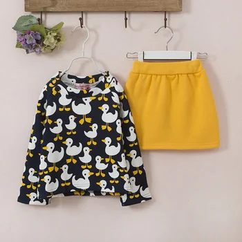 Girls fashion Korean design duck suit kids warm fleece 2 pieces clothing sets