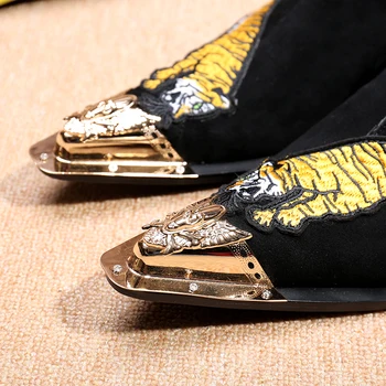 Choudory New Style Tiger Embroidery handmade Men Leather Shoes Men Loafers Wedding and Party Shoes Metal Tip Men Flats