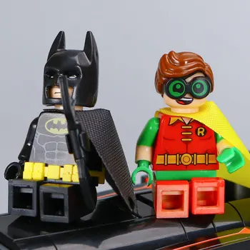 2017 New 559Pcs 07045 Genuine Superhero Movie Series The Batman Robbin`s Mobile Set Building Blocks Bricks Toys 70905