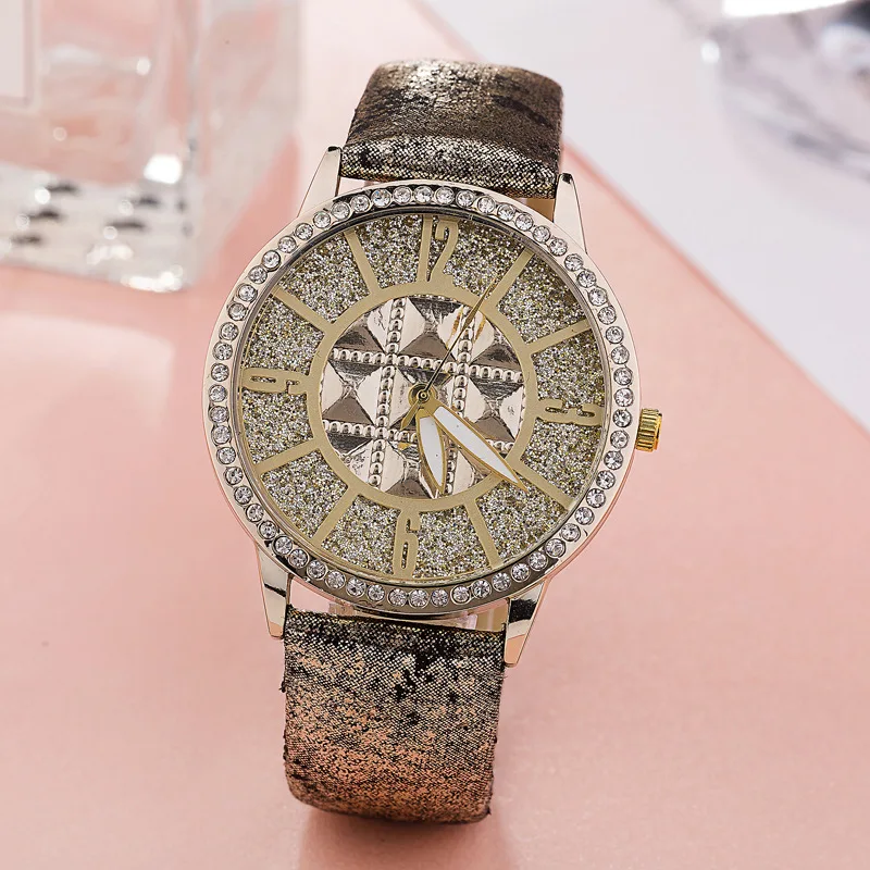 New 2017 Luxury Brand women watches Fashion Rhinestone quartz clock Ladies Gold Casual watch Female printing dial Diamond watch