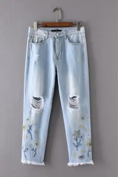Denim jeans woman bottoms 2017 New Summer Holes Retro Cowboy flowers embroidered pants female Casual jeans pants capris women