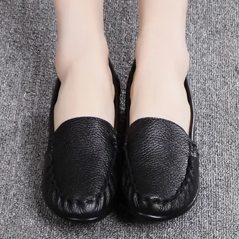 2017 spring and autumn new mother flat shoes large size soft base comfortable grandma shoes middle-aged women's shoes 41 42 43