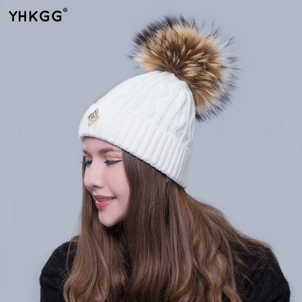 2016  fashion hat Simple and easy twist grain A warm hat lovely hair bulb