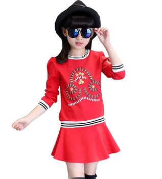 Children 's Wear 2016 Spring and Autumn fitted new girl sets stripe collar long - sleeved sweater + short skirt piece